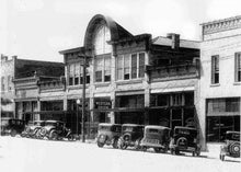 Load image into Gallery viewer, Arcade Building Ornament